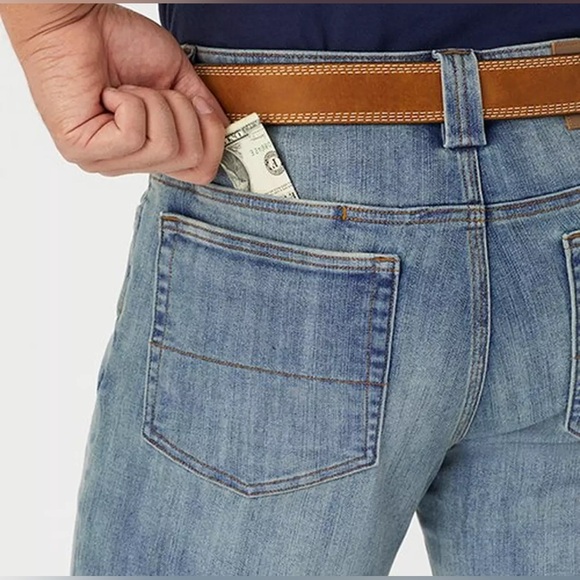 NWOT Duluth Trading Co. Men's
Ballroom Double Flex jeans Rain Medium Wash 33x34 - Picture 12 of 16